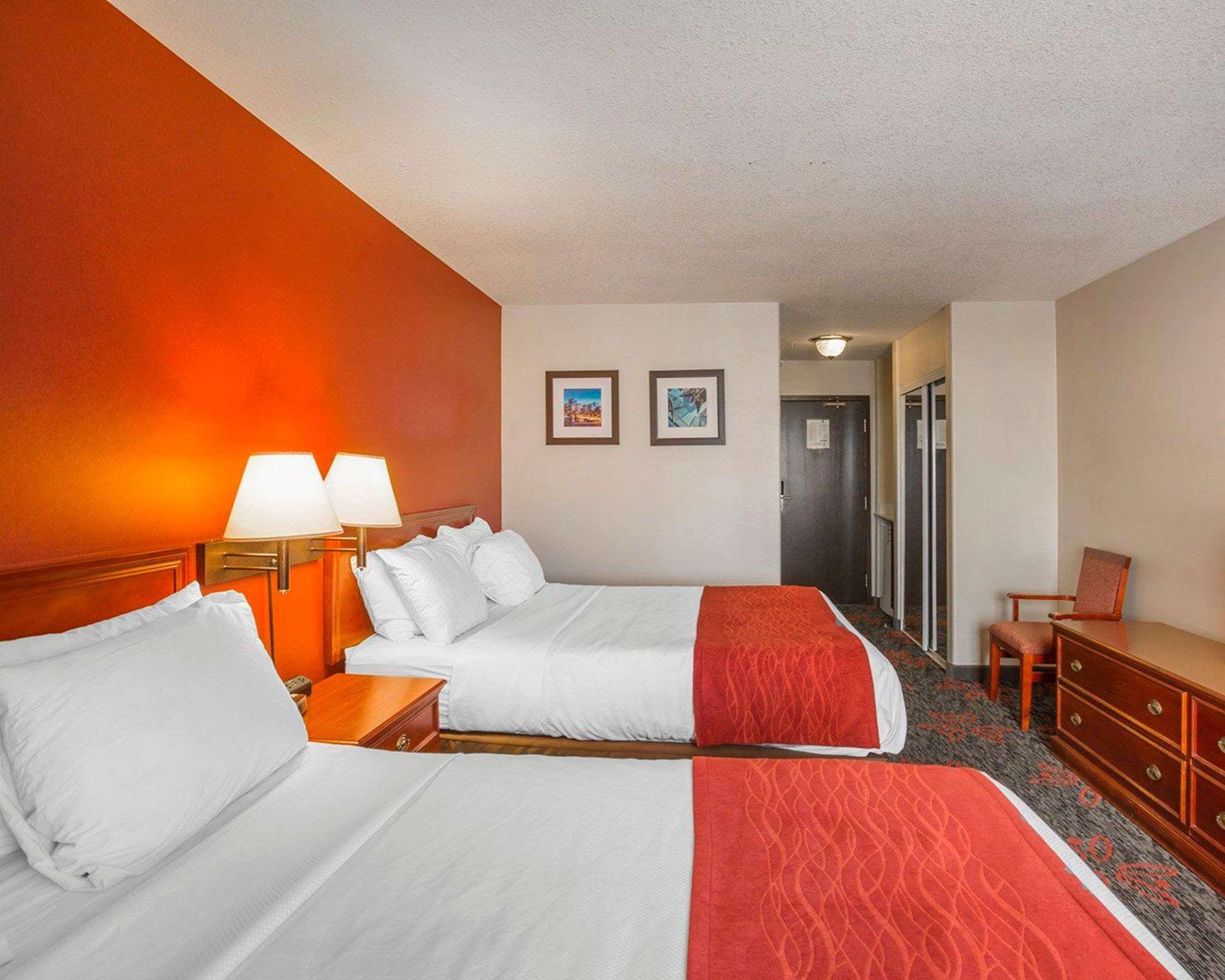 Comfort Inn & Suites University Calgary Extérieur photo