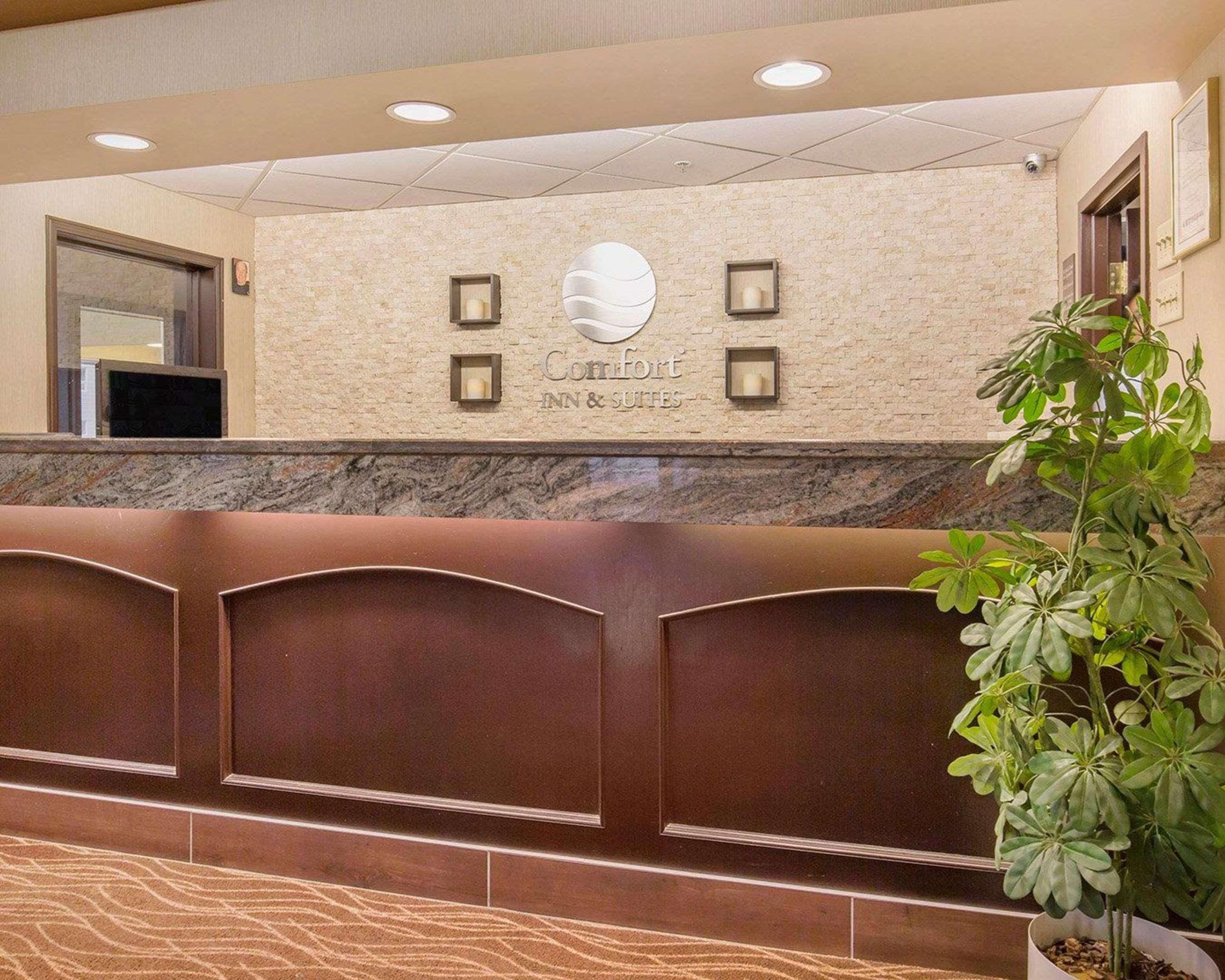 Comfort Inn & Suites University Calgary Extérieur photo