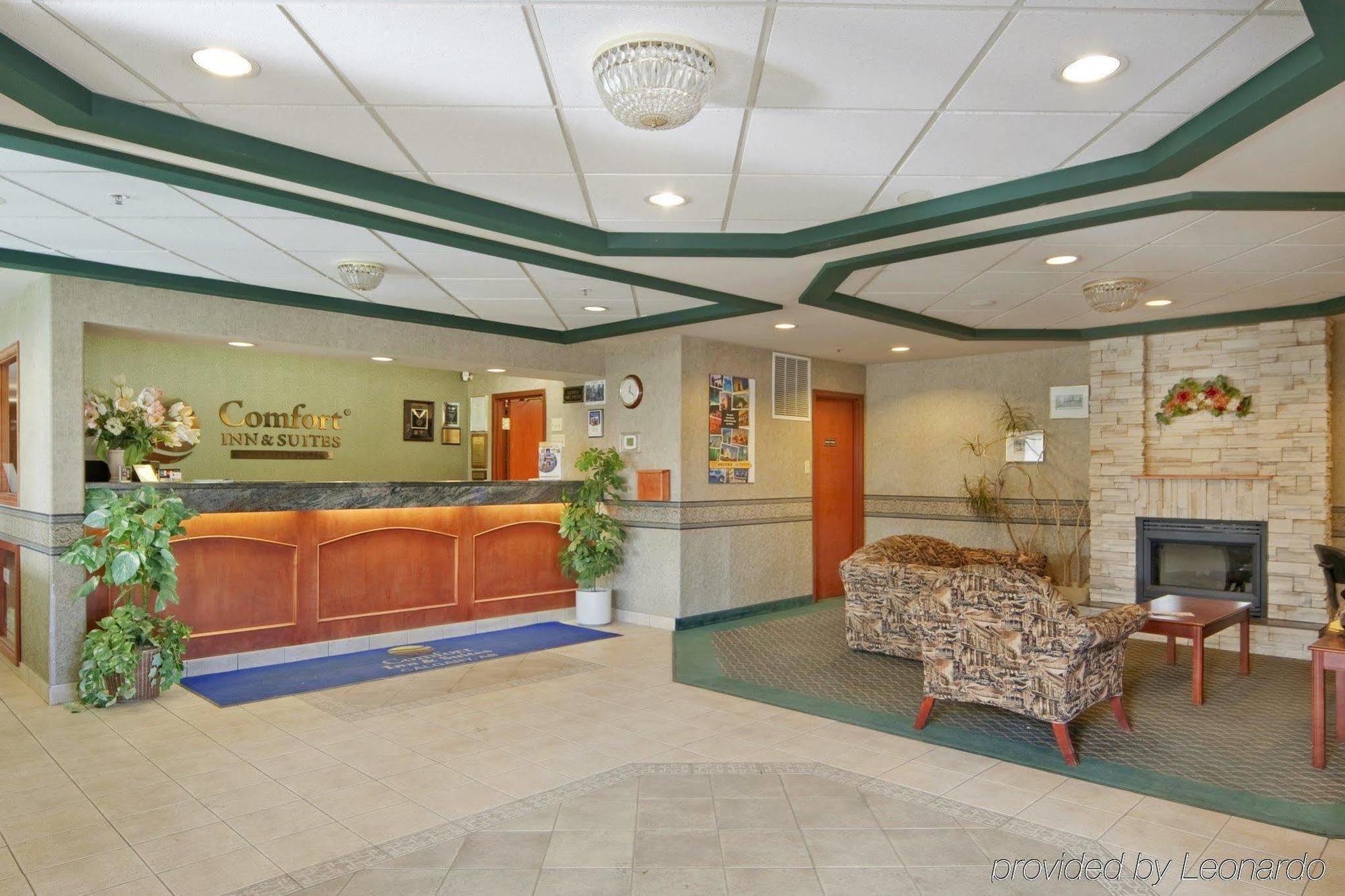Comfort Inn & Suites University Calgary Extérieur photo