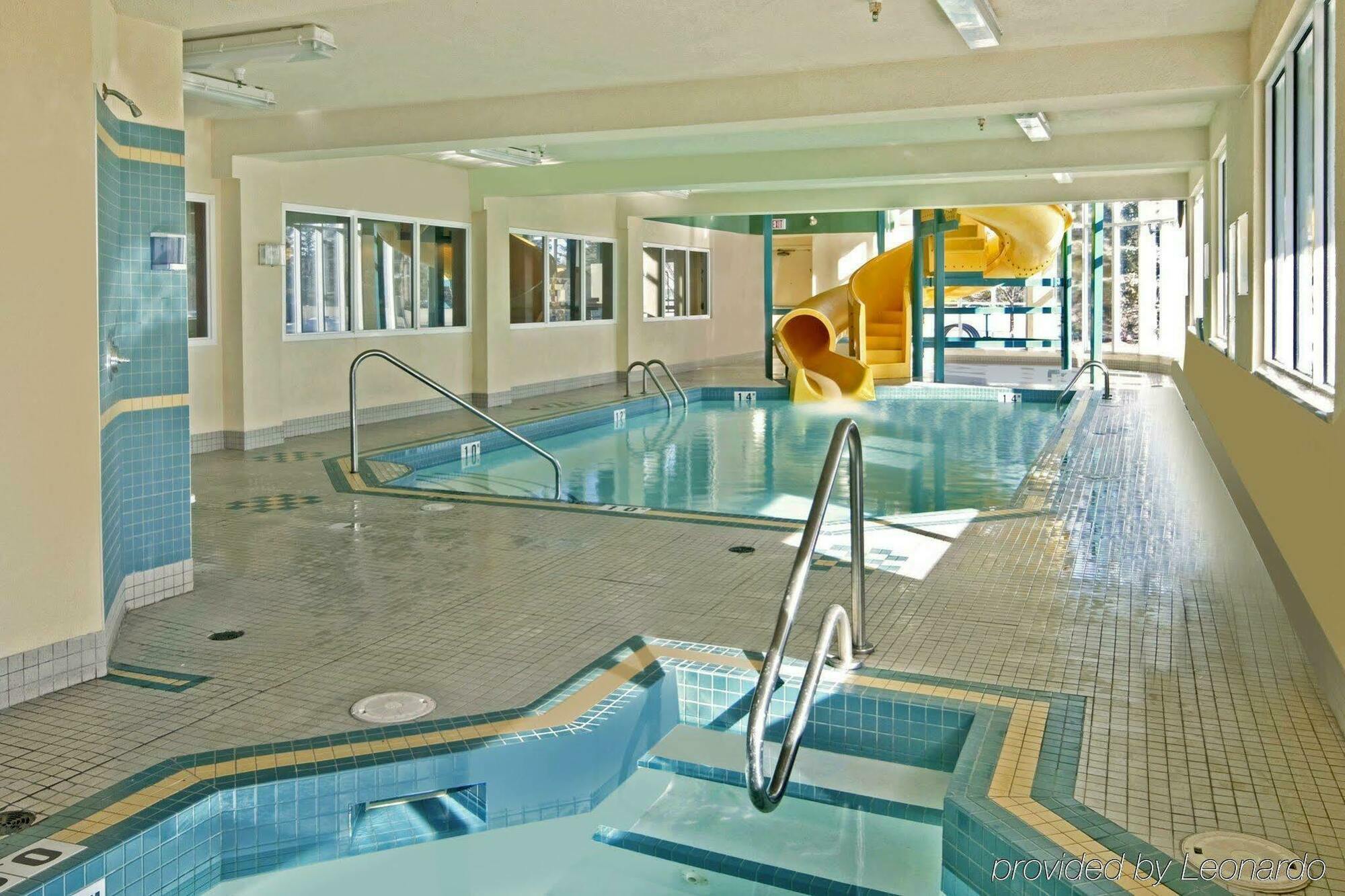 Comfort Inn & Suites University Calgary Extérieur photo